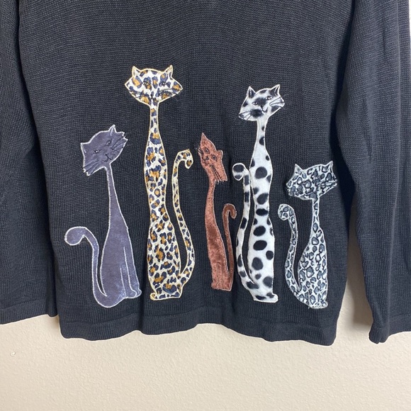 Victoria Harbour V-Neck Kitty Kat Sweater - Picture 3 of 5